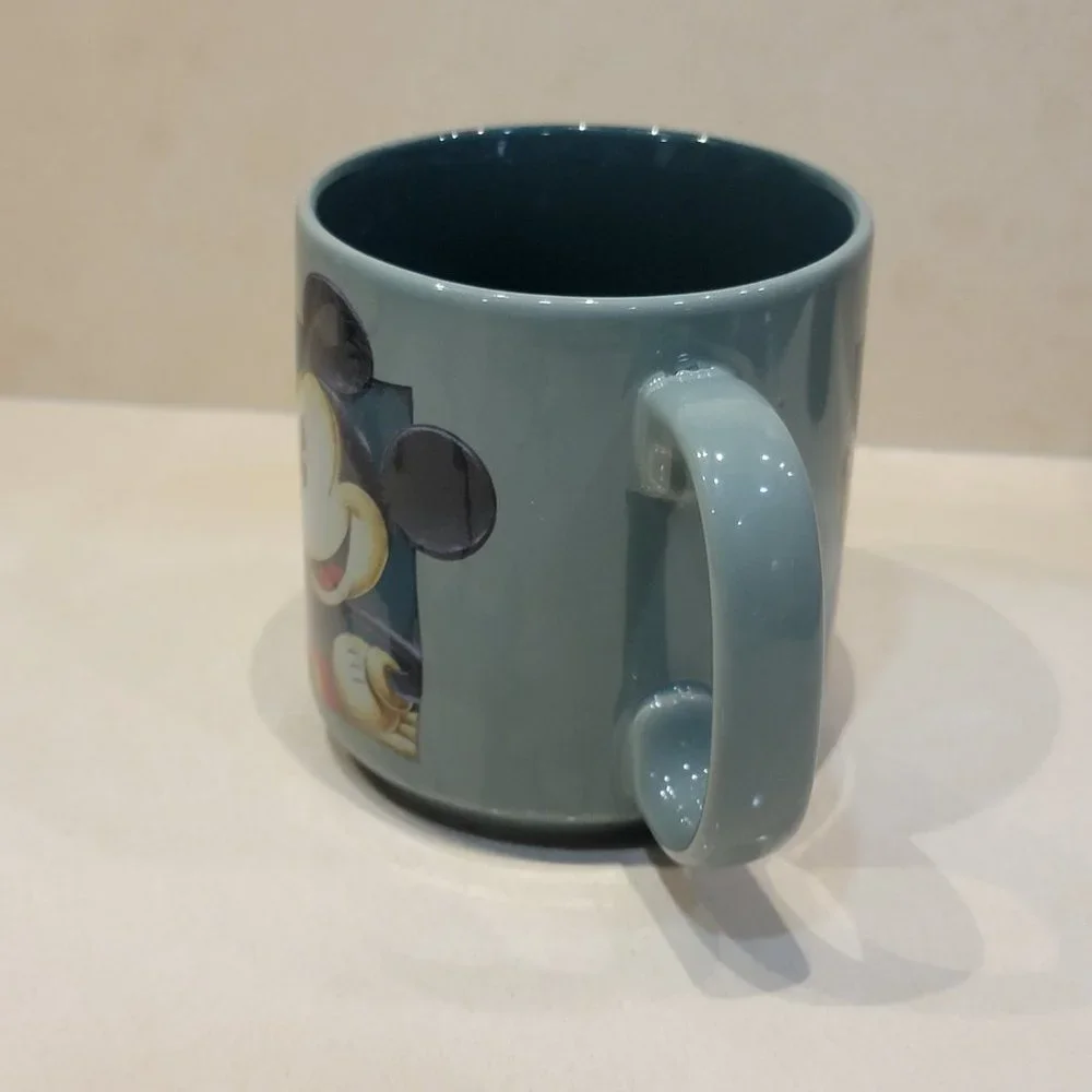 Disney Mickey Mouse Coffee Mug Green Ceramic 12 Ounce Cup Made‎ In Thailand